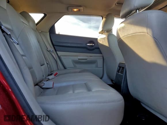 ✅ 2005 Dodge Magnum SE • VIN: 2D8FV48V25H677056 • Lot: 91941995. Wystawiony na Copart z przebiegiem 186 692 mil. Bezpłatny archiwum sprzedaży aukcyjnych z USA i szczegółowy raport historii pojazdu na DreamBid. Zdjęcie 10.