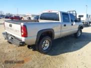 ✅ 2006 Chevrolet Silverado 2500HD LT3 • VIN: 1GCHK23D26F251258 • Лот: 41717697. Опубликован ранее на IAAI с пробегом Не указан. Бесплатный доступ к архиву аукционных продаж из США и подробный отчёт об истории автомобиля на DreamBid. Изображение 4.