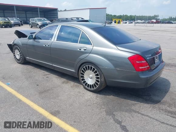 ✅ 2007 Mercedes-Benz S 550 • VIN: WDDNG86X37A124844 • Лот: 42553917. Опубликован ранее на IAAI с пробегом 115 925 миль. Бесплатный доступ к архиву аукционных продаж из США и подробный отчёт об истории автомобиля на DreamBid. Изображение 3.