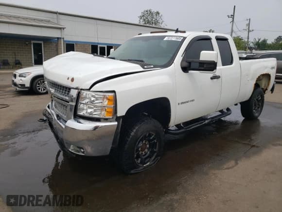 ✅ 2009 Chevrolet Silverado 2500HD LT • VIN: 1GCHK59K99E144371 • Лот: 67277605. Опубликован ранее на Copart с пробегом 267 993 миль. Бесплатный доступ к архиву аукционных продаж из США и подробный отчёт об истории автомобиля на DreamBid. Изображение 1.