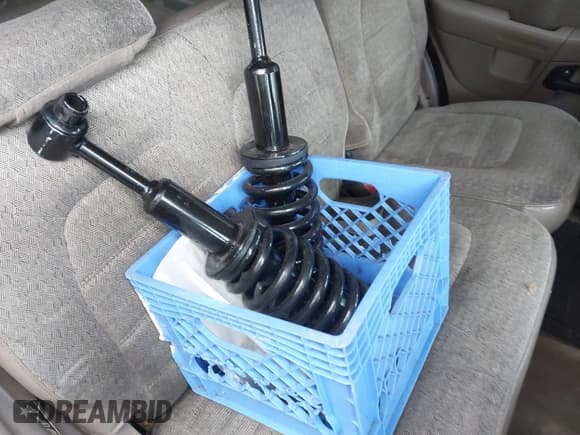 ✅ 2002 Ford Explorer XLS • VIN: 1FMZU72K32UD66867 • Lot: 43584905. Listed on IAAI with 191,792 mi. Free auction sales archive from the USA and detailed vehicle history report at DreamBid. Image 12.