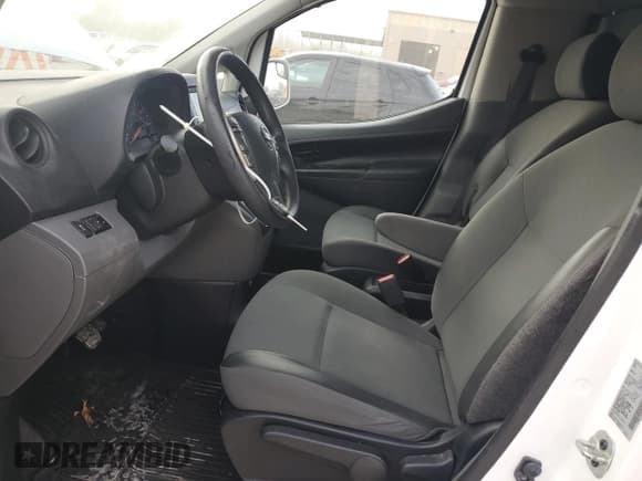 ✅ 2020 Nissan NV200 SV • VIN: 3N6CM0KN1LK709704 • Lot: 81961385. Wystawiony na Copart z przebiegiem 120 761 mil. Bezpłatny archiwum sprzedaży aukcyjnych z USA i szczegółowy raport historii pojazdu na DreamBid. Zdjęcie 7.