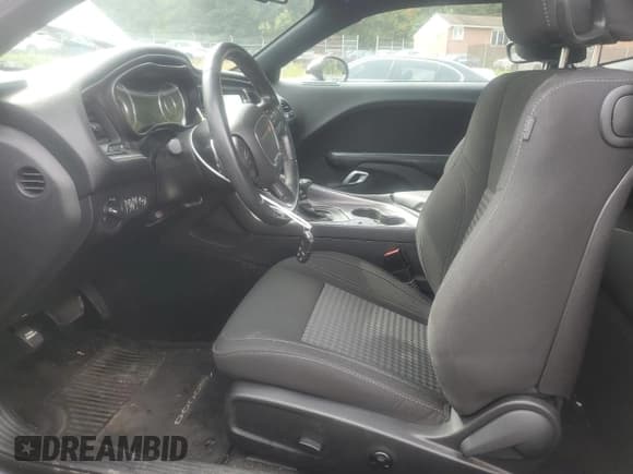 ✅ 2016 Dodge Challenger SXT Plus • VIN: 2C3CDZAG1GH101267 • Lot: 82147335. Wystawiony na Copart z przebiegiem 98 924 mil. Bezpłatny archiwum sprzedaży aukcyjnych z USA i szczegółowy raport historii pojazdu na DreamBid. Zdjęcie 7.