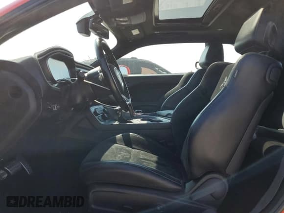 ✅ 2020 Dodge Challenger R/T Scat Pack • VIN: 2C3CDZFJ9LH184980 • Lot: 89717585. Wystawiony na Copart z przebiegiem 50 390 mil. Bezpłatny archiwum sprzedaży aukcyjnych z USA i szczegółowy raport historii pojazdu na DreamBid. Zdjęcie 7.