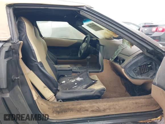 ✅ 1994 Chevrolet Corvette • VIN: 1G1YY32PXR5119898 • Lot: 41524375. Wystawiony na IAAI z przebiegiem Nie podano. Bezpłatny archiwum sprzedaży aukcyjnych z USA i szczegółowy raport historii pojazdu na DreamBid. Zdjęcie 5.