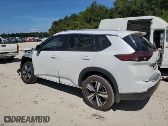 ✅ 2025 Nissan Rogue SL • VIN: JN8BT3CA2SW344309 • Lot: 81059985. Listed on Copart with 2,230 mi. Free auction sales archive from the USA and detailed vehicle history report at DreamBid. Image 2.