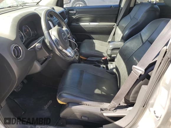 ✅ 2016 Jeep Compass High Altitude • VIN: 1C4NJDEB4GD721820 • Лот: 89469845. Опубликован ранее на Copart с пробегом 65 222 миль. Бесплатный доступ к архиву аукционных продаж из США и подробный отчёт об истории автомобиля на DreamBid. Изображение 7.