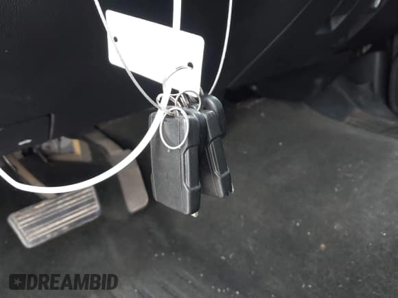 ✅ 2017 Chevrolet Silverado 2500HD LT • VIN: 1GC1KVEG6HF101957 • Lot: 42343984. Listed on IAAI with 313,934 mi. Free auction sales archive from the USA and detailed vehicle history report at DreamBid. Image 11.