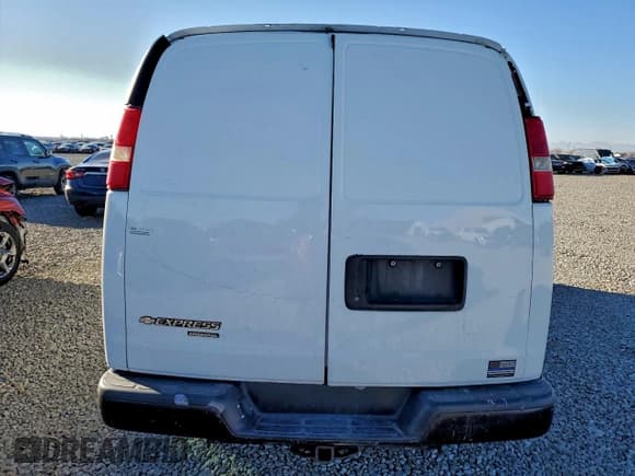 ✅ 2015 Chevrolet Express Cargo • VIN: 1GCWGFCG6F1208520 • Lot: 93701295. Listed on Copart with 165,663 mi. Free auction sales archive from the USA and detailed vehicle history report at DreamBid. Image 6.