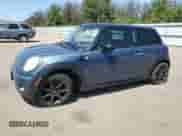 2010 MINI Hardtop с VIN WMWMF3C57ATU79474, выставлен на аукционе Copart как лот 61860865 с пробегом 137 965 миль миль и Чистый • Clean title. История ставок и продаж доступна на DreamBid. Изображение 1.