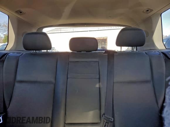 ✅ 2014 Mercedes-Benz GLK 350 • VIN: WDCGG5HB6EG207546 • Lot: 94451405. Listed on Copart with 291,949 mi. Free auction sales archive from the USA and detailed vehicle history report at DreamBid. Image 10.