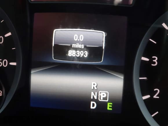 ✅ 2017 Infiniti QX30 Premium • VIN: SJKCH5CP3HA027322 • Lot: 41212757. Listed on IAAI with 88,393 mi. Free auction sales archive from the USA and detailed vehicle history report at DreamBid. Image 16.