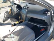 ✅ 2007 Toyota Camry LE • VIN: JTNBK46K673010247 • Лот: 43433754. Опубликован ранее на IAAI с пробегом Не указан. Бесплатный доступ к архиву аукционных продаж из США и подробный отчёт об истории автомобиля на DreamBid. Изображение 5.