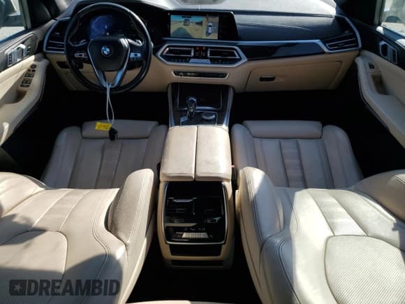 ✅ 2021 BMW X5 sDrive40i • VIN: 5UXCR4C0XM9H39546 • Лот: 87043045. Опубликован ранее на Copart с пробегом 109 781 миль. Бесплатный доступ к архиву аукционных продаж из США и подробный отчёт об истории автомобиля на DreamBid. Изображение 8.