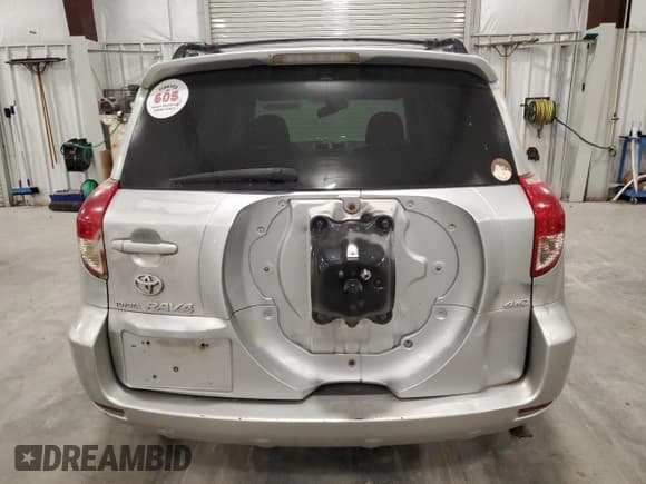 ✅ 2008 Toyota RAV4 Sport • VIN: JTMBK32V385041377 • Lot: 82623335. Listed on Copart with 258,215 mi. Free auction sales archive from the USA and detailed vehicle history report at DreamBid. Image 6.