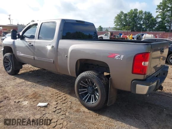 ✅ 2014 Chevrolet Silverado 2500HD LT • VIN: 1GC1KXC86EF125193 • Lot: 42725344. Listed on IAAI with 154,794 mi. Free auction sales archive from the USA and detailed vehicle history report at DreamBid. Image 3.