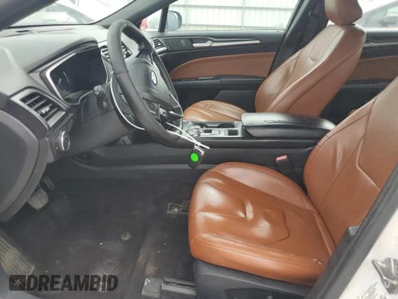 ✅ 2019 Ford Fusion Titanium • VIN: 3FA6P0D90KR152819 • Лот: 86274805. Опубликован ранее на Copart с пробегом 151 417 миль. Бесплатный доступ к архиву аукционных продаж из США и подробный отчёт об истории автомобиля на DreamBid. Изображение 7.