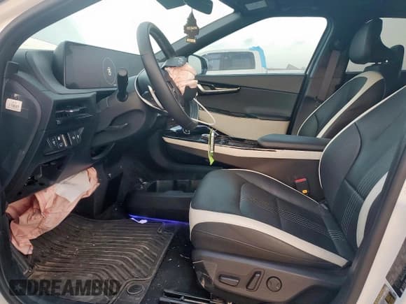 ✅ 2022 Kia EV6 GT-Line • VIN: KNDC44LA8N5080509 • Лот: 48959475. Опубликован ранее на Copart с пробегом 44 088 миль. Бесплатный доступ к архиву аукционных продаж из США и подробный отчёт об истории автомобиля на DreamBid. Изображение 7.