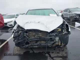 2008 Hyundai Elantra GLS z VIN KMHDU46D88U334686, wystawiony jako IAAI lot #43190509 z przebiegiem 171 903 mil mil oraz . Historia ofert i sprzedaży dostępna na DreamBid. Obrazek 6.