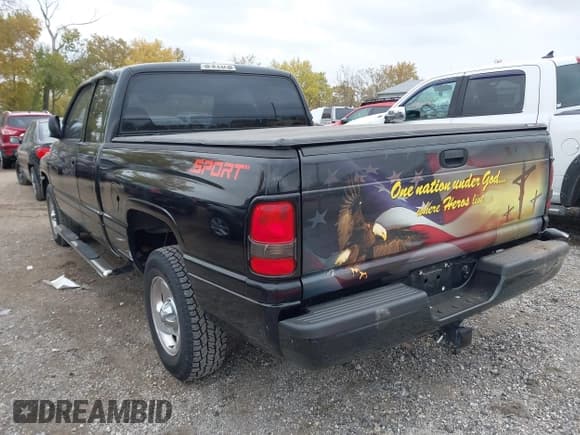 ✅ 2001 Dodge 1500 • VIN: 3B7HC13Z61G201439 • Lot: 43549659. Listed on IAAI with 179,592 mi. Free auction sales archive from the USA and detailed vehicle history report at DreamBid. Image 3.