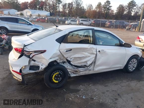 ✅ 2019 Hyundai Accent SE • VIN: 3KPC24A30KE039981 • Lot: 43678707. Wystawiony na IAAI z przebiegiem 73 673 mil. Bezpłatny archiwum sprzedaży aukcyjnych z USA i szczegółowy raport historii pojazdu na DreamBid. Zdjęcie 13.