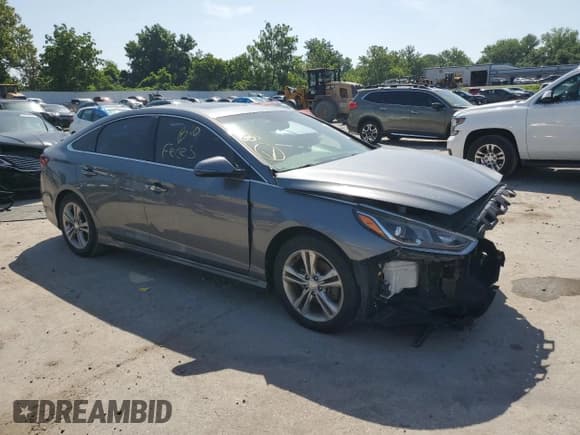 ✅ 2018 Hyundai Sonata Limited • VIN: 5NPE34AF3JH646709 • Лот: 66022535. Опубликован ранее на Copart с пробегом 96 433 миль. Бесплатный доступ к архиву аукционных продаж из США и подробный отчёт об истории автомобиля на DreamBid. Изображение 4.