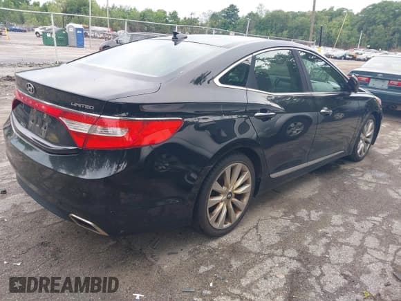 ✅ 2015 Hyundai Azera Limited • VIN: KMHFH4JG3FA446809 • Лот: 42628069. Опубликован ранее на IAAI с пробегом 136 777 миль. Бесплатный доступ к архиву аукционных продаж из США и подробный отчёт об истории автомобиля на DreamBid. Изображение 4.