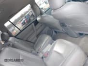 ✅ 2010 Toyota Highlander • VIN: 5TDZK3EHXAS015962 • Lot: 43729861. Wystawiony na IAAI z przebiegiem 235 990 mil. Bezpłatny archiwum sprzedaży aukcyjnych z USA i szczegółowy raport historii pojazdu na DreamBid. Zdjęcie 8.