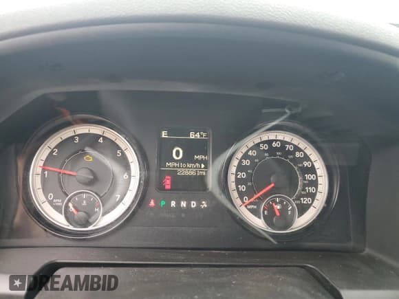 ✅ 2017 Ram 1500 Express • VIN: 1C6RR7FT1HS637008 • Лот: 86262995. Опубликован ранее на Copart с пробегом 228 861 миль. Бесплатный доступ к архиву аукционных продаж из США и подробный отчёт об истории автомобиля на DreamBid. Изображение 9.