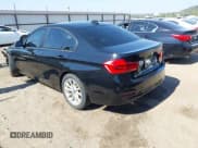 ✅ 2018 BMW 3 Series 320i • VIN: WBA8E1G50JNU90758 • Лот: 43441309. Опубликован ранее на IAAI с пробегом 88 740 миль. Бесплатный доступ к архиву аукционных продаж из США и подробный отчёт об истории автомобиля на DreamBid. Изображение 3.