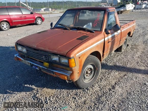 ✅ 1983 Datsun 720 • VIN: JN6MD01S0DW201290 • Lot: 42796349. Wystawiony na IAAI z przebiegiem 199 209 mil. Bezpłatny archiwum sprzedaży aukcyjnych z USA i szczegółowy raport historii pojazdu na DreamBid. Zdjęcie 2.