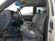 ✅ 2002 Chevrolet Silverado 1500 • VIN: 2GCEK19V221191657 • Lot: 69703294. Wystawiony na Copart z przebiegiem 316 708 mil mil. Skorzystaj z bezpłatnego archiwum sprzedaży aukcyjnych z USA i zobacz szczegółowy raport historii pojazdu na DreamBid. Zdjęcie 7.