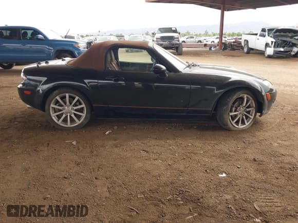 ✅ 2008 Mazda MX-5 Miata Grand Touring • VIN: JM1NC25F880142405 • Лот: 43393819. Опубликован ранее на IAAI с пробегом 86 957 миль. Бесплатный доступ к архиву аукционных продаж из США и подробный отчёт об истории автомобиля на DreamBid. Изображение 13.