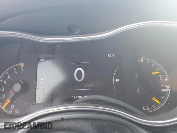 ✅ 2018 Jeep Grand Cherokee Sterling • VIN: 1C4RJFBG0JC427020 • Lot: 81254325. Listed on Copart with 127,194 mi. Free auction sales archive from the USA and detailed vehicle history report at DreamBid. Image 9.