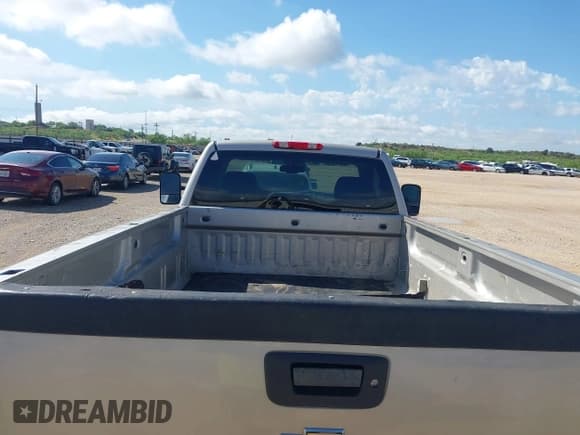 ✅ 2007 Chevrolet Silverado 2500HD 1LT • VIN: 1GCHK24K07E550025 • Лот: 42424089. Опубликован ранее на IAAI с пробегом 262 722 миль. Бесплатный доступ к архиву аукционных продаж из США и подробный отчёт об истории автомобиля на DreamBid. Изображение 8.