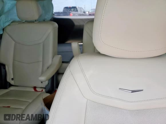 ✅ 2021 Cadillac XT6 Premium Luxury • VIN: 1GYKPCRS4MZ101421 • Лот: 71595555. Опубликован ранее на Copart с пробегом 71 120 миль. Бесплатный доступ к архиву аукционных продаж из США и подробный отчёт об истории автомобиля на DreamBid. Изображение 10.