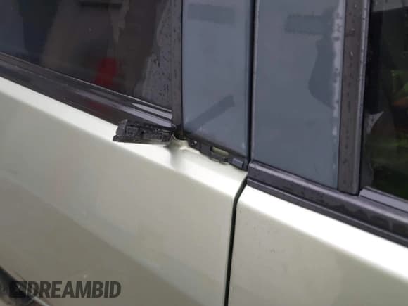 ✅ 2007 Ford Focus S • VIN: 1FAFP34N17W239888 • Lot: 43402571. Listed on IAAI with 269,023 mi. Free auction sales archive from the USA and detailed vehicle history report at DreamBid. Image 14.