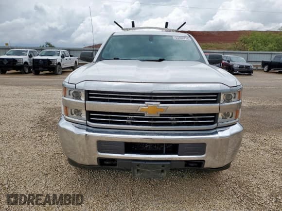 ✅ 2015 Chevrolet Silverado 1500 • VIN: 1GB1CUE88FF503626 • Лот: 63386715. Опубликован ранее на Copart с пробегом 216 368 миль. Бесплатный доступ к архиву аукционных продаж из США и подробный отчёт об истории автомобиля на DreamBid. Изображение 5.