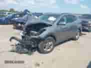 2018 Hyundai Santa Fe 2.4L z VIN 5NMZUDLB1JH065408, wystawiony jako IAAI lot #43342396 z przebiegiem 113 154 mil mil oraz . Historia ofert i sprzedaży dostępna na DreamBid. Obrazek 17.