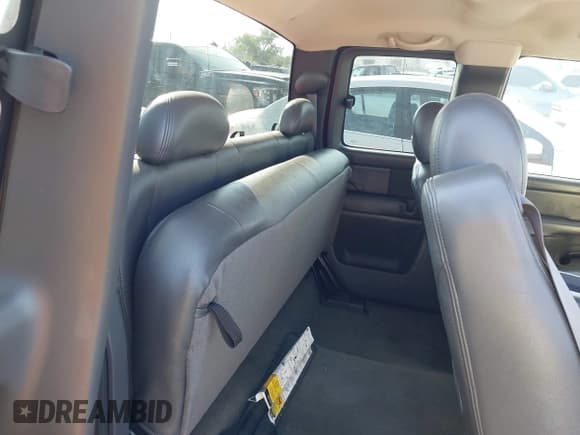 ✅ 2004 Chevrolet Silverado SS • VIN: 2GCEK19N141189997 • Лот: 43363178. Опубликован ранее на IAAI с пробегом 177 553 миль. Бесплатный доступ к архиву аукционных продаж из США и подробный отчёт об истории автомобиля на DreamBid. Изображение 8.