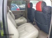 ✅ 2004 Chevrolet Suburban LT • VIN: 1GNFK16Z44J180705 • Lot: 43206216. Listed on IAAI with 375,620 mi. Free auction sales archive from the USA and detailed vehicle history report at DreamBid. Image 8.