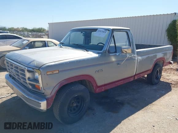 ✅ 1986 Ford F-150 • VIN: 2FTCF15Y1GCA28201 • Lot: 43517025. Listed on IAAI with 7,893 mi. Free auction sales archive from the USA and detailed vehicle history report at DreamBid. Image 2.