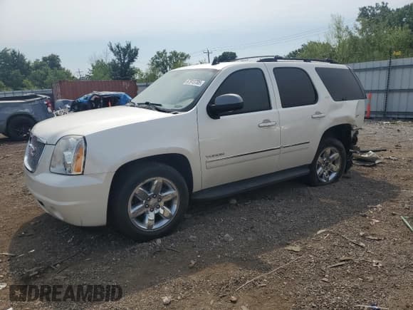 ✅ 2010 GMC Yukon SLT • VIN: 1GKUCCE09AR209211 • Lot: 67913785. Listed on Copart with 185,470 mi. Free auction sales archive from the USA and detailed vehicle history report at DreamBid. Image 1.