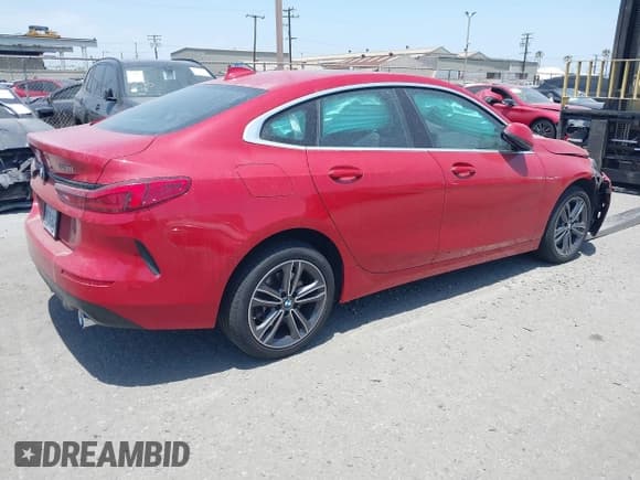 ✅ 2021 BMW 2 Series 228i • VIN: WBA53AK04M7J13461 • Lot: 42261729. Wystawiony na IAAI z przebiegiem 37 681 mil. Bezpłatny archiwum sprzedaży aukcyjnych z USA i szczegółowy raport historii pojazdu na DreamBid. Zdjęcie 4.