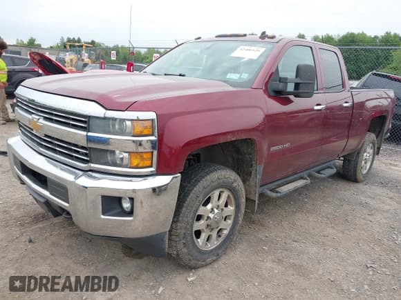 ✅ 2015 Chevrolet Silverado 2500HD LT • VIN: 1GC2KVEG3FZ138187 • Lot: 42406129. Wystawiony na IAAI z przebiegiem 124 512 mil. Bezpłatny archiwum sprzedaży aukcyjnych z USA i szczegółowy raport historii pojazdu na DreamBid. Zdjęcie 18.