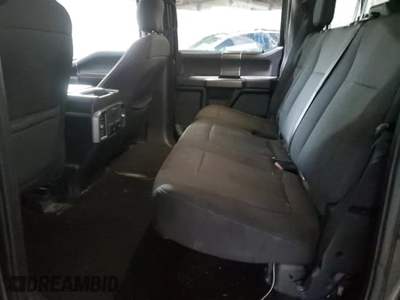 ✅ 2018 Ford F-150 XL • VIN: 1FTEW1EP3JFC68717 • Lot: 86691875. Wystawiony na Copart z przebiegiem 93 858 mil. Bezpłatny archiwum sprzedaży aukcyjnych z USA i szczegółowy raport historii pojazdu na DreamBid. Zdjęcie 10.