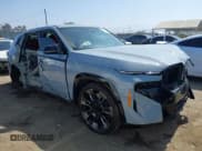 ✅ 2024 BMW XM Label Red • VIN: 5YM33CS05R9U93905 • Lot: 42617343. Wystawiony na IAAI z przebiegiem 17 070 mil. Bezpłatny archiwum sprzedaży aukcyjnych z USA i szczegółowy raport historii pojazdu na DreamBid. Zdjęcie 1.