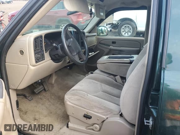 ✅ 2004 Chevrolet Silverado 1500 LS • VIN: 2GCEK13T641427270 • Lot: 66734575. Wystawiony na Copart z przebiegiem Nie podano. Bezpłatny archiwum sprzedaży aukcyjnych z USA i szczegółowy raport historii pojazdu na DreamBid. Zdjęcie 7.