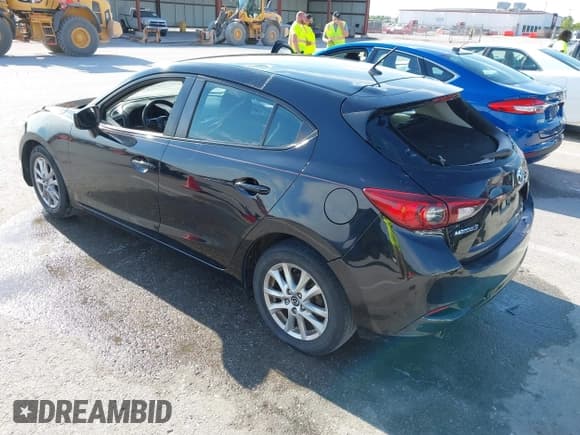 ✅ 2018 Mazda 3 Sport • VIN: 3MZBN1K74JM267454 • Лот: 42335041. Опубликован ранее на IAAI с пробегом 180 501 миль. Бесплатный доступ к архиву аукционных продаж из США и подробный отчёт об истории автомобиля на DreamBid. Изображение 3.