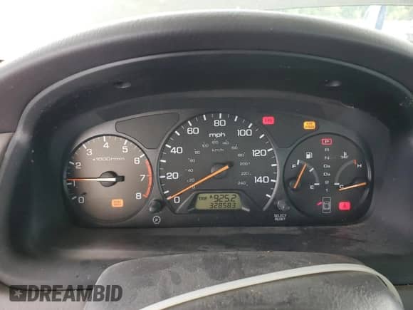 2001 Honda Accord EX с VIN 1HGCG56651A027211, выставлен на аукционе Copart как лот 81212005 с пробегом 328 583 миль миль и Списание • Salvage title. История ставок и продаж доступна на DreamBid. Изображение 9.